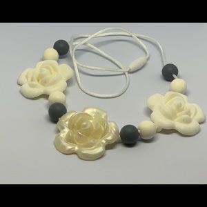 Teething necklace